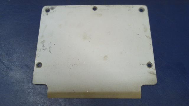 47977-03 Piper - PLATE- Access hole center- left nacelle