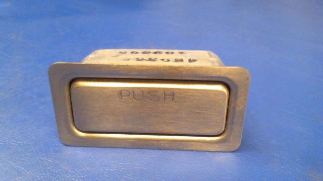 489 365 Piper - ASHTRAY