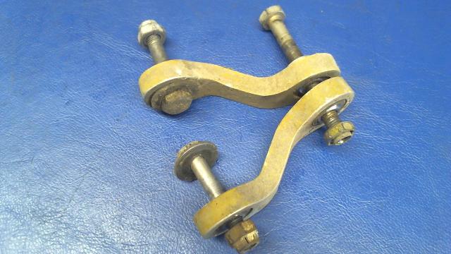 47701-04  47701-05 Piper - LINK ASSEMBLY - Elevator tab control LH RH