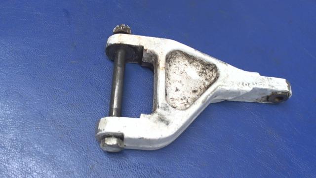 20735-05 Piper - LINK ASSEMBLY - Nose gear torque