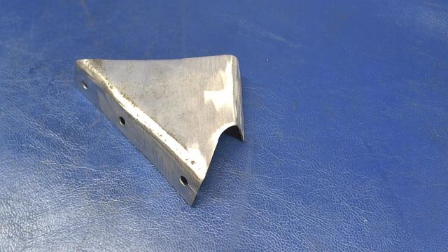 5654554-2 Cessna - BRACKET (Cracked at bounting hole - See photos)
