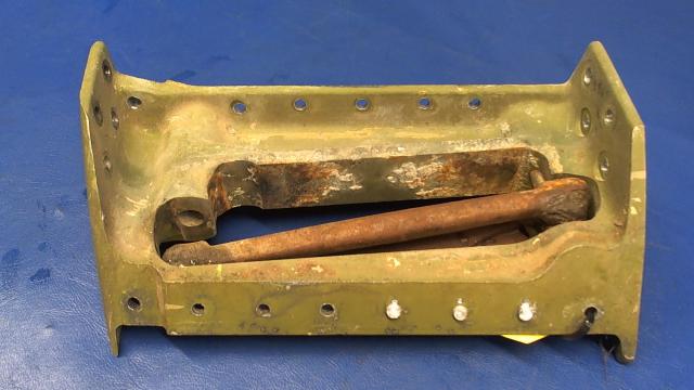 0741603-2 Cessna - Support-Outboard Landing Gear RH