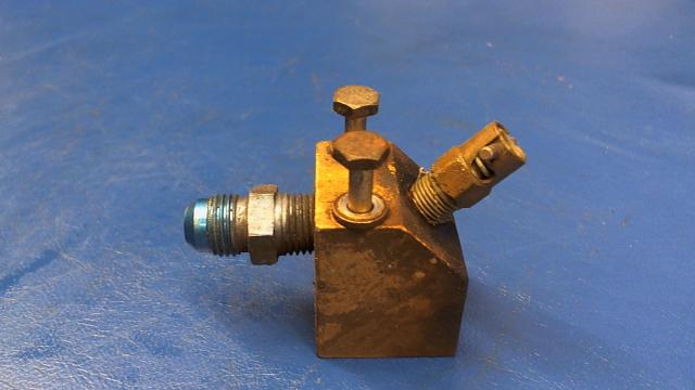 45778-00 Piper - BRACKET - Drain valve support
