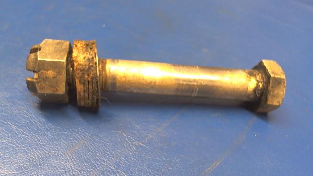 400 384 Piper - BOLT - (AN10-36)