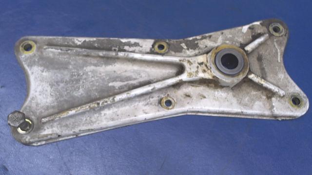 40290-00 Piper - TRUNNION ASSEMBLY - Landing gear forward