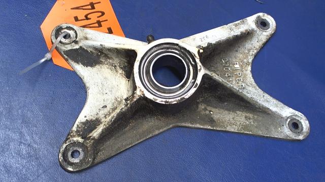 67040-13 Piper - Fitting - Forward Trunnion RH