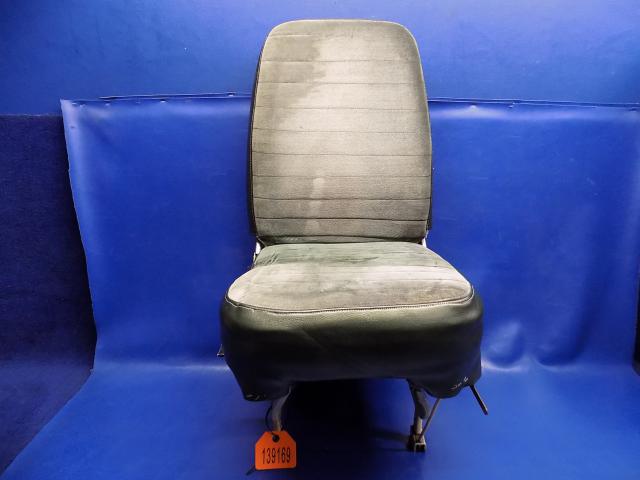 0500210-173 Cessna - SEAT - Front CoPilot (See details)