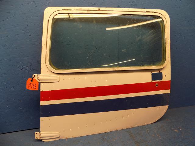 0417008-207 Cessna - DOOR CABIN LH
