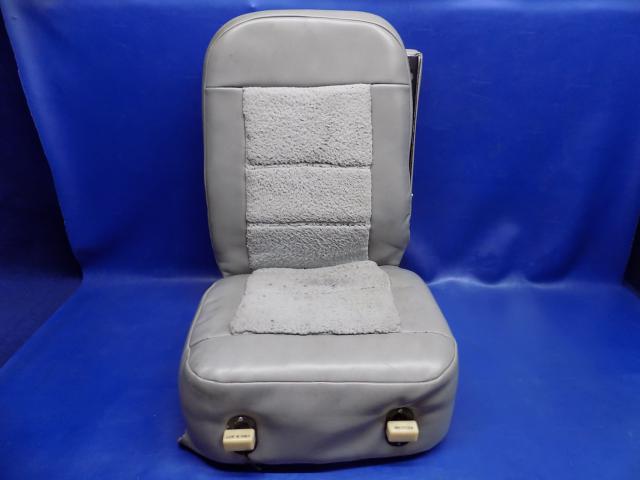 0812822-9 Cessna - SEAT ASSEMBLY - CTR SINGLE LH (See details)