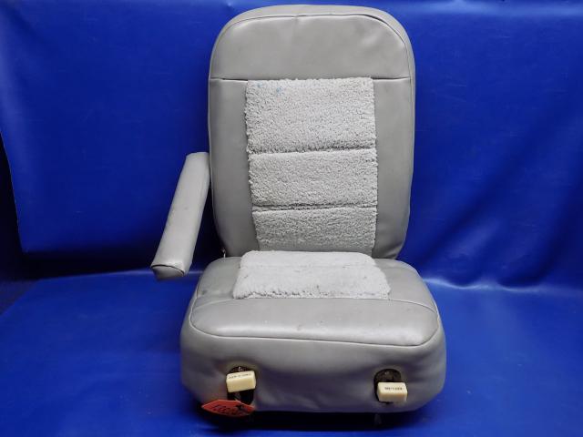 0812809-20 Cessna - SEAT ASSEMBLY - FRONT RH (See details)