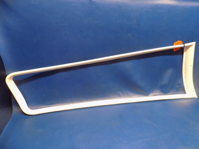 0811277-2 Cessna - TRIM-PICTURE WINDOW -RH (See details)