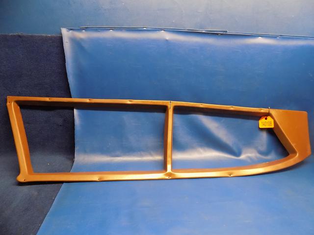 23313-06 Piper - MOULDING - Window left side brown (See details)