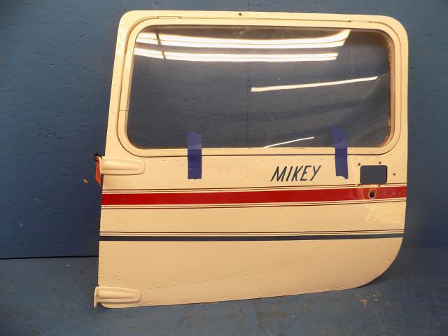 0413033-25 Cessna - DOOR Cabin LH