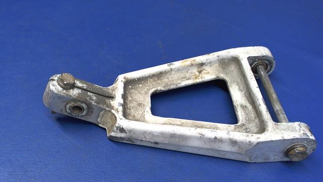1743013-1 Cessna - TORQUE LINK ASSEMBLY-LOWER