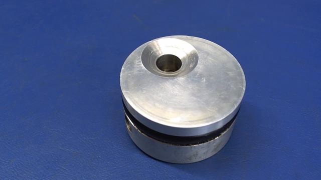 1743006-1 Cessna - PLUG - UPPER CLOSURE