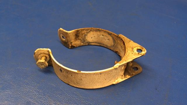5042004-1 Cessna - BRACKET-SHIMMY DAMPER (Cracked - See photos)