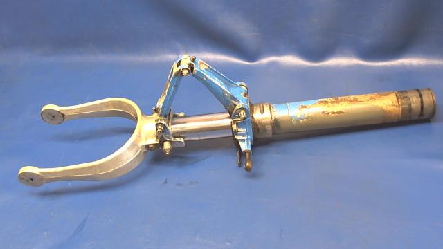 0442504-3 Cessna - STRUT ASSEMBLY - NOSE GEAR