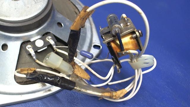 484 375 Piper - RELAY Speaker - Circular Speaker Torn see photos