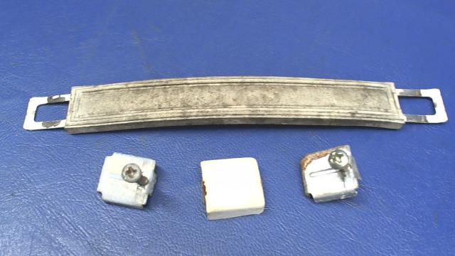 464 412 Piper - Handle - Door Assist (PS10091-1) - Missing one cover