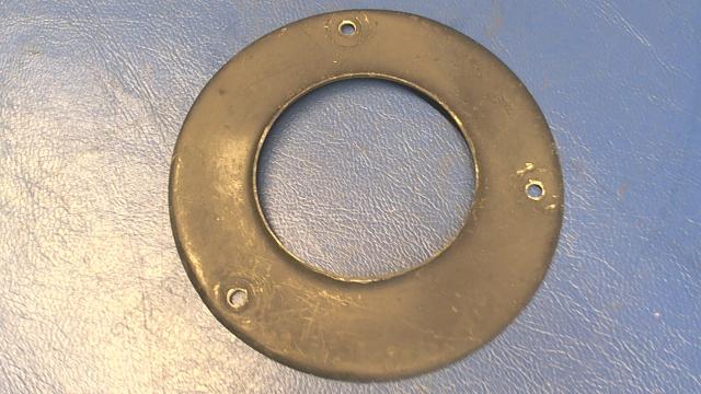 21156-00 Piper - PLATE - Ventilator air deflector flange