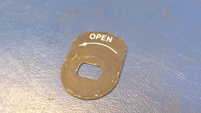 21257-00 Piper - PLACARD - Ventilator control knob black