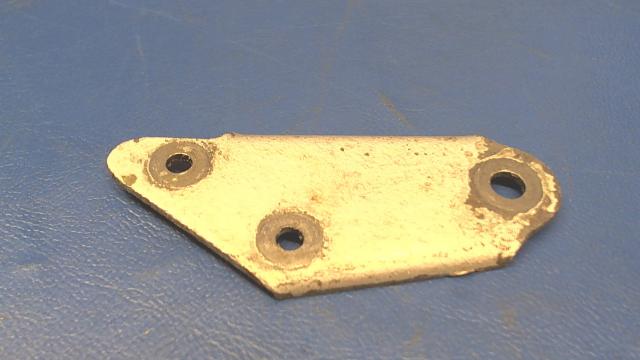 21120-00 Piper - RETAINER - Nose gear drag link shim