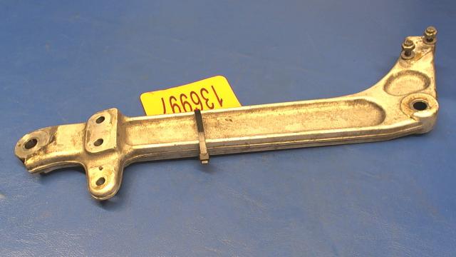 754 429 Piper - LINK ASSEMBLY- Nose gear left rear drag