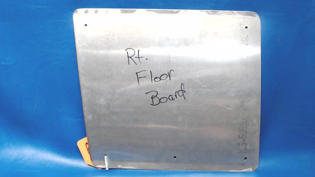 0500100-174 Cessna - Kick Plate RH