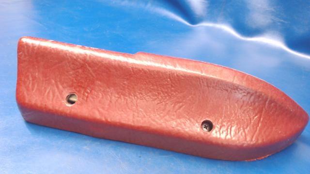 0715039-4 Cessna - Armrest-Rear RH (cracked)
