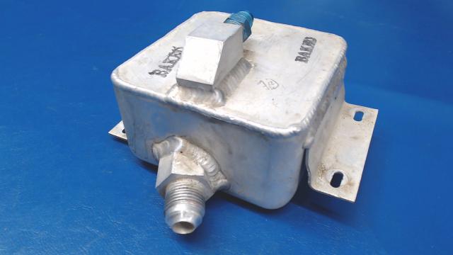 2016016-1 Cessna - RESERVOIR TANK ASSEMBLY