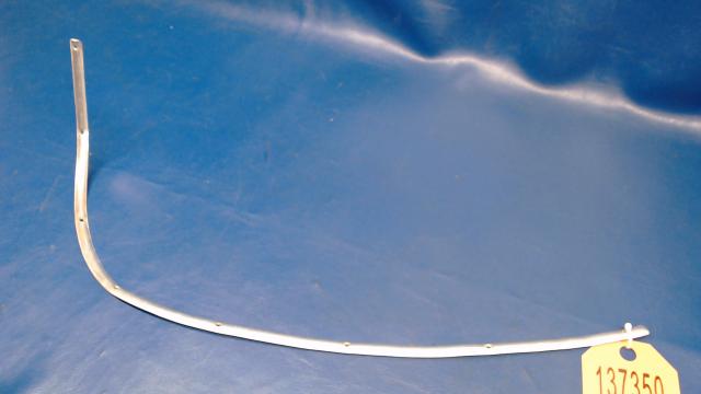 63142-13 Piper - TRIM STRIP - Door frame top rear