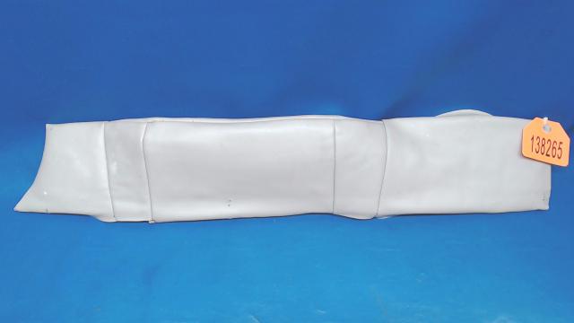 0811814-26 Cessna - RH ARMREST - WIRE TUNNEL