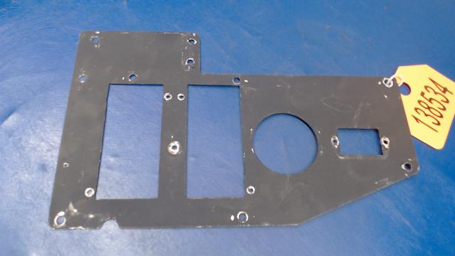 0513072-3 Cessna - Plate - Gauge Cluster Adapter