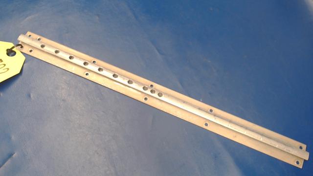 0410235-6 Cessna - Seat Rail - Inboard
