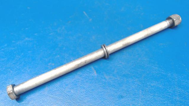 401 456 Piper - Rod-Axle (3/8 x 8.20)