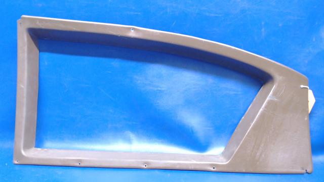 23313-05 Piper - MOULDING - Window right rear brown (See details)