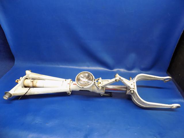 NPN Cessna - Trunnion &amp; Strut-Nose Gear