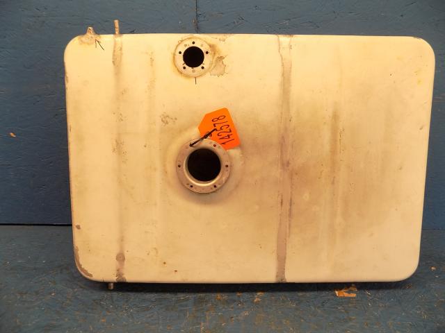 0426019-23 Cessna - Fuel-Tank LH (CRACKED FUEL TUBE SEE PHOTOS)