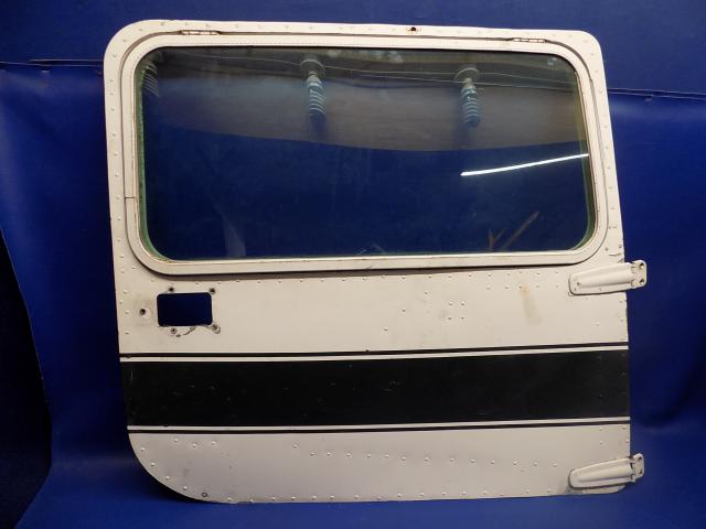 0417008-206 Cessna - DOOR ASSEMBLY CABIN RH (Green tint)