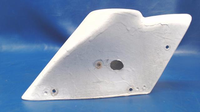 0431017-1 Cessna - Tip - Vertical Fin Flashing Beacon - Plastic (small crack on top)