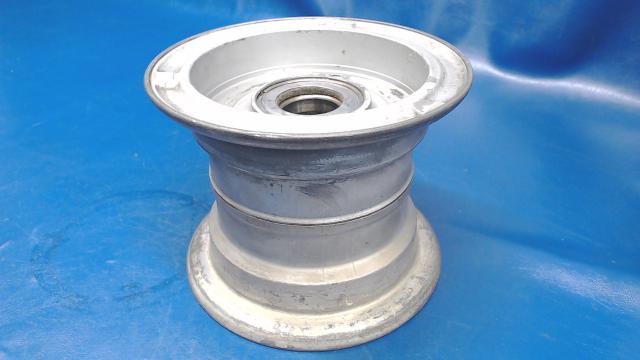 40-86 Cleveland - WHEEL - Main 6.00-6 (corrosion)