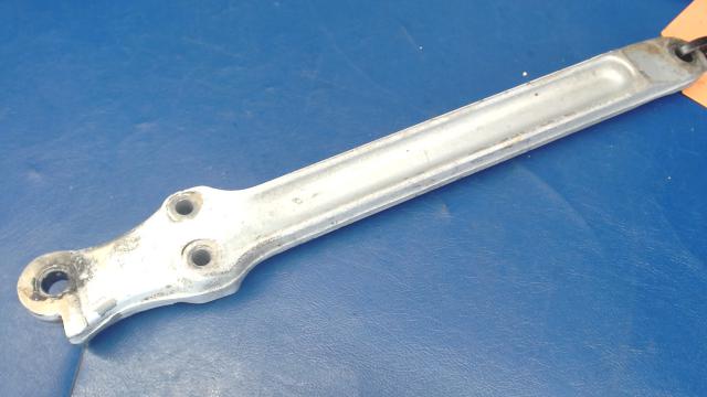 20819-00 Piper - LINK - Nose gear right rear drag