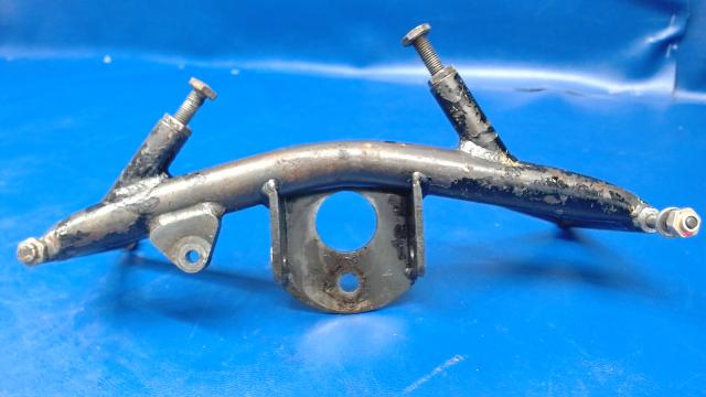 35192-00 Piper - HORN - Nose wheel steering (Cracked at weld - See photos)