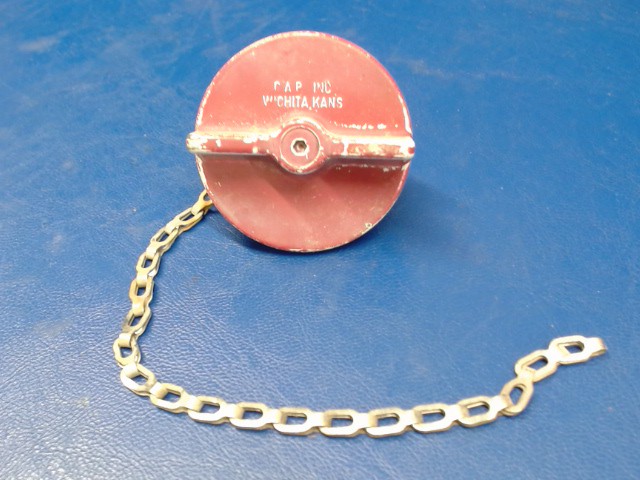 0426015-1 Cessna - CAP- FUEL TANK (VENTED)