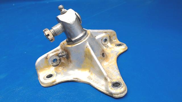 22513-000 Piper - FITTING - Main gear side brace support LH