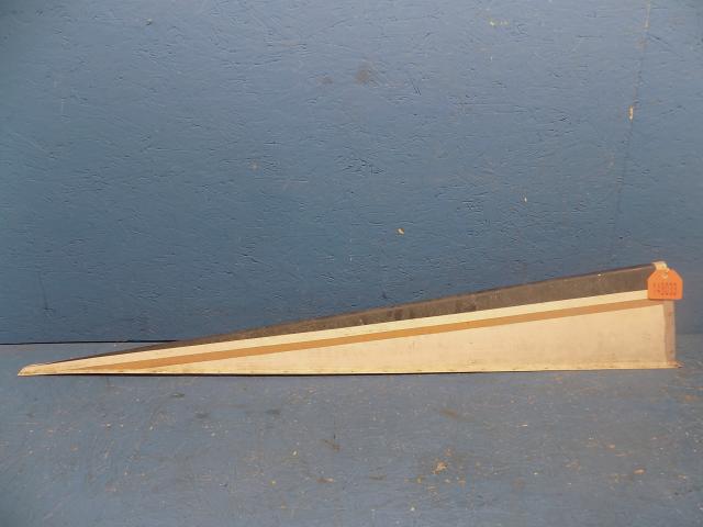 169-440013-9 Beechcraft - FAIRING DORSAL FWD