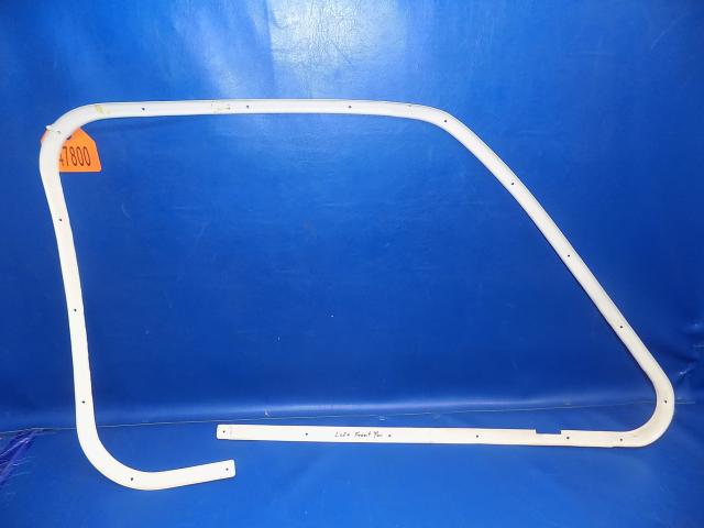 35-410291-76 Beechcraft - Moulding - Fwd LH Window