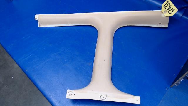 79171-11 Piper - Cover-Window Frame Center Left