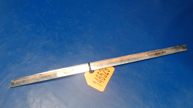 0500210-17 Cessna - TRIM - WINDOW MOLDING LH AND RH