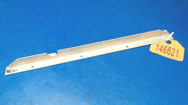 0410230-4 Cessna - STIFFENER - SEAT RAIL